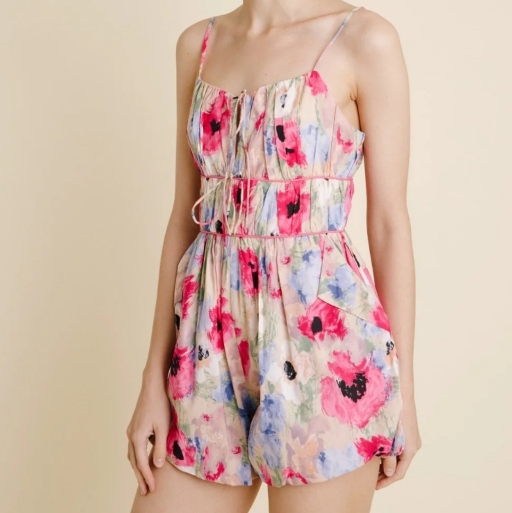 Aureum Women's Watercolour Spring Floral Bubble Hem Romper Size Medium